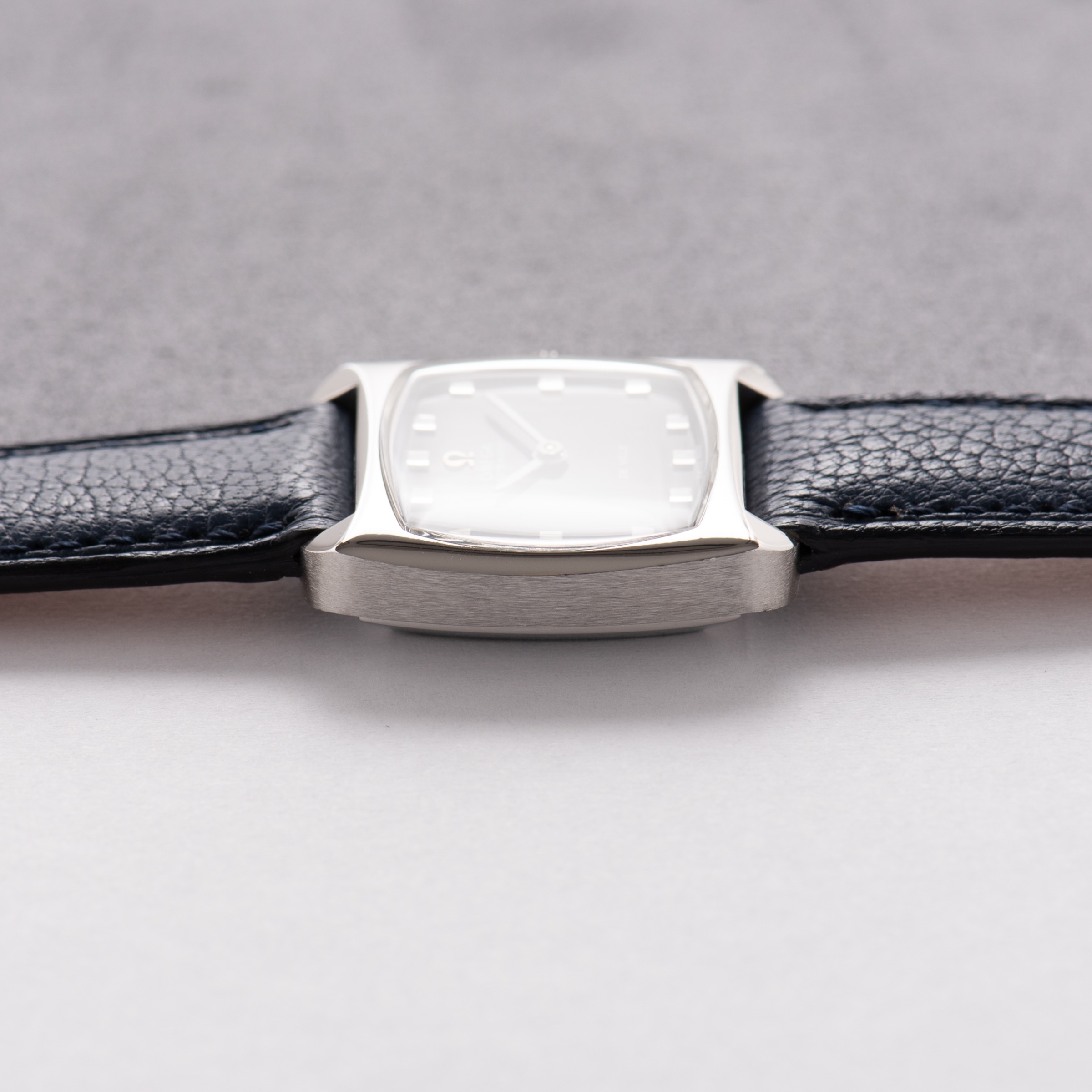 Vue de Omega De Ville Automatic — cadran spider — Réf. 551.045 — 1973